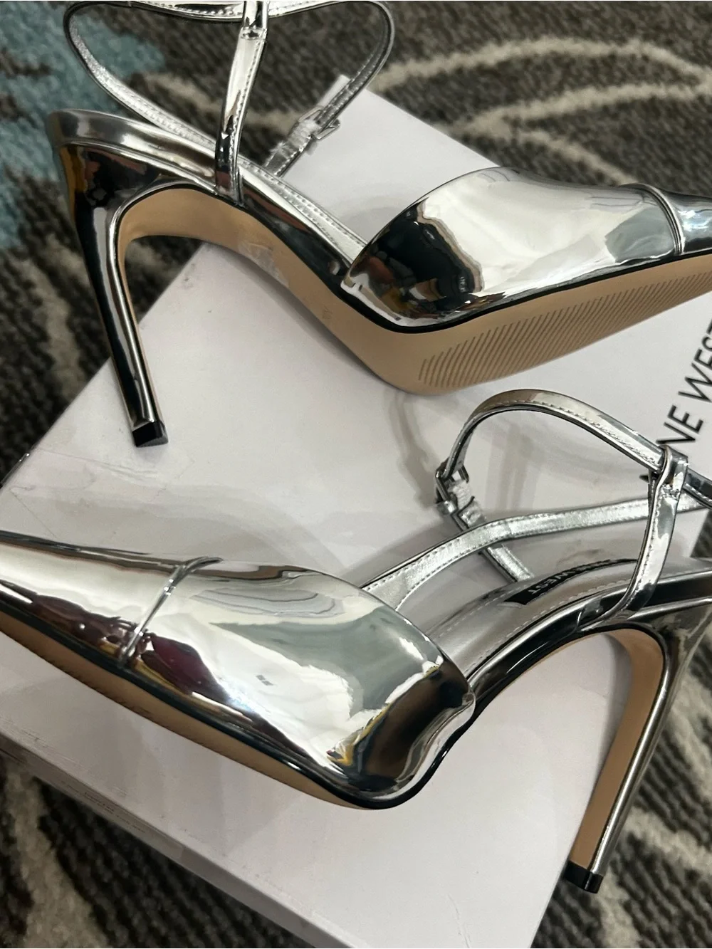Nine West Silver Metallic Pointed Slingback Heels Size 6